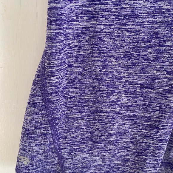 Athletic shirt - Picture 2 of 2